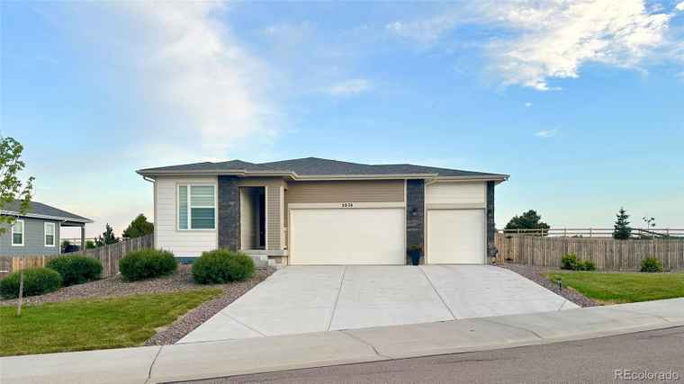 Photo of 3974 Castle Vista Ln Castle Rock, CO 80104