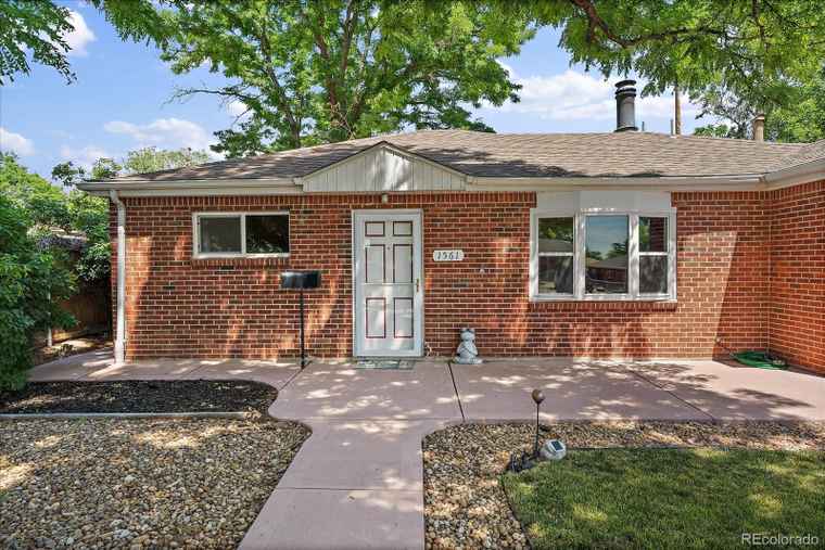 Photo of 1561 Phoenix Ct Thornton, CO 80229