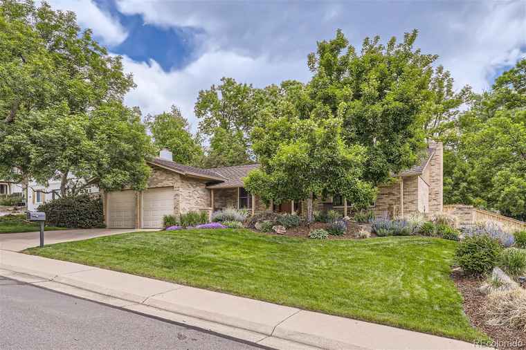 Photo of 2400 S Brentwood St Lakewood, CO 80227
