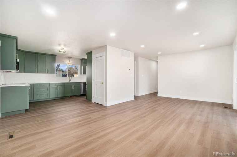 Photo of 812 Gallup Rd Fort Collins, CO 80521