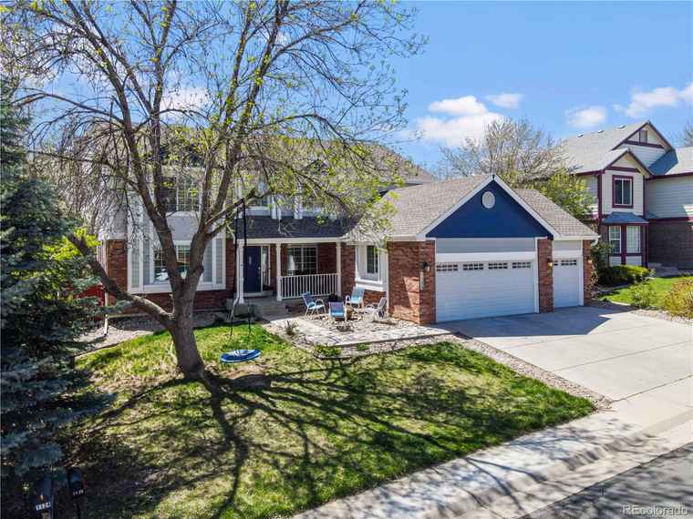 Photo of 1136 Larch Ct Broomfield, CO 80020