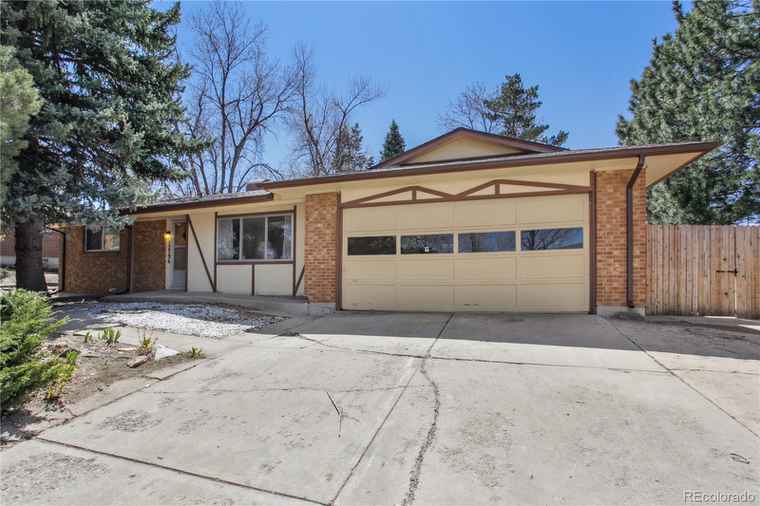 Photo of 12796 W 7th Ave Lakewood, CO 80401