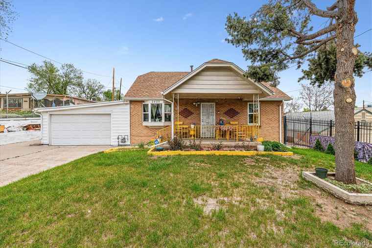 Photo of 2425 W College Ave Denver, CO 80219