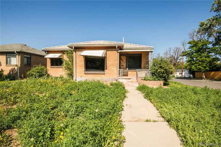 Photo of 1195 Boston St Aurora, CO 80010