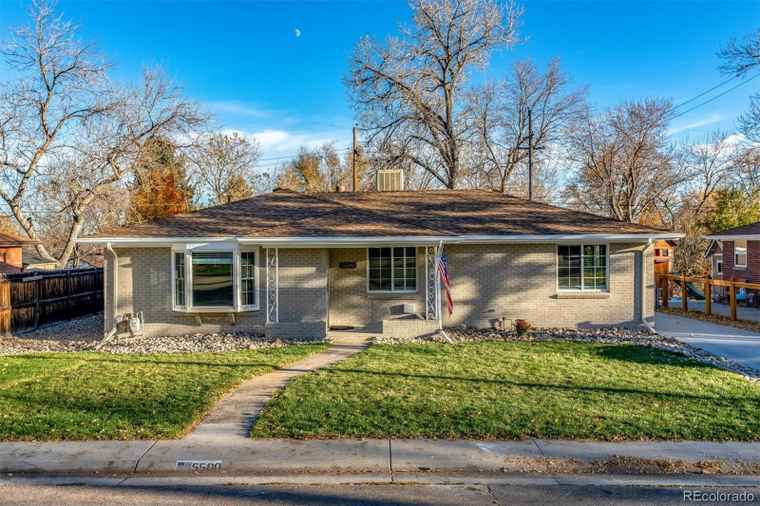 Photo of 5500 Holland Dr Arvada, CO 80002