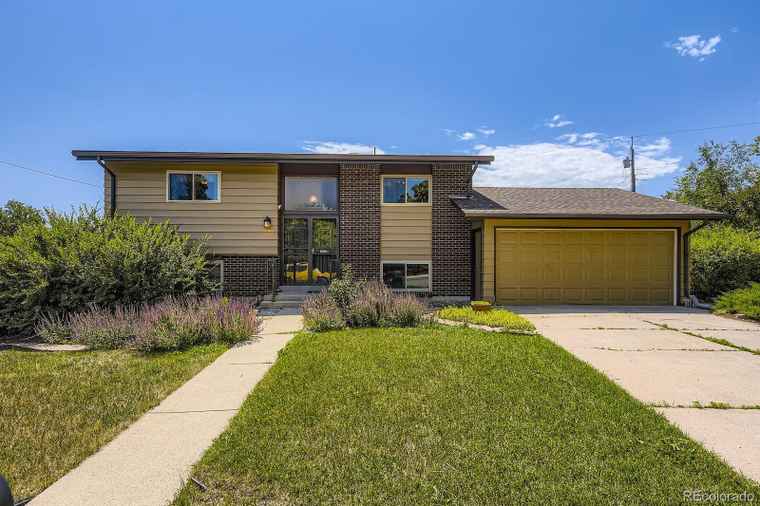 Photo of 11462 W Tennessee Pl Lakewood, CO 80226