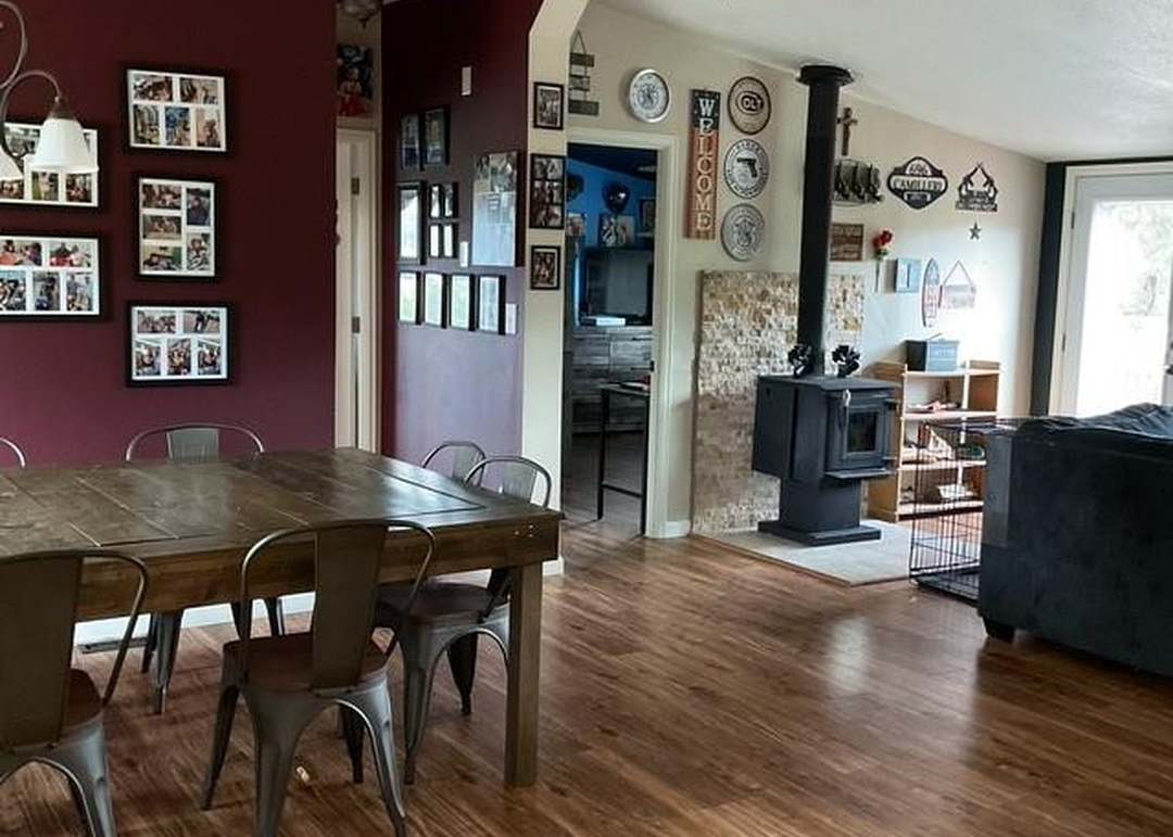 696 Calle De La Nieva, Florissant, CO 80816