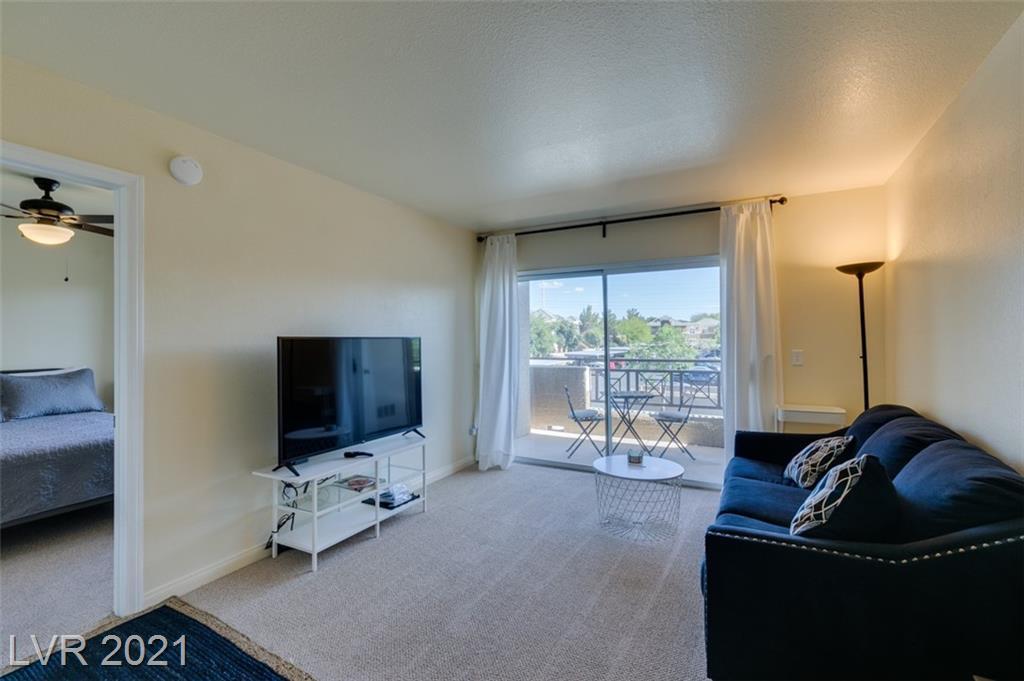 8070 W Russell Rd #2052, Las Vegas, NV 89113 | MLS ...