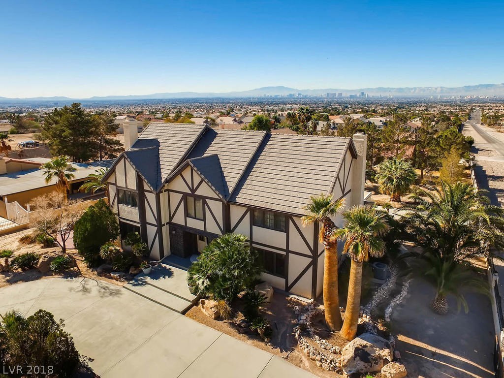395 Vista Valley St, Las Vegas, NV 89110