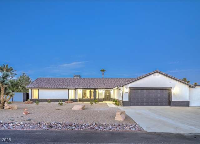 Property at 6120 Madre Mesa Dr, Las Vegas, NV 89108, 4 beds, 4 baths