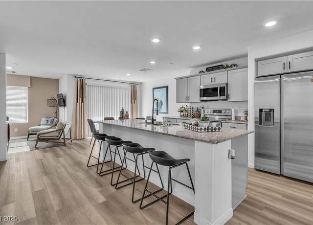 Property at 2827 Blue Mosaic Ln #3, Las Vegas, NV 89183, 3 beds, 2.5 baths