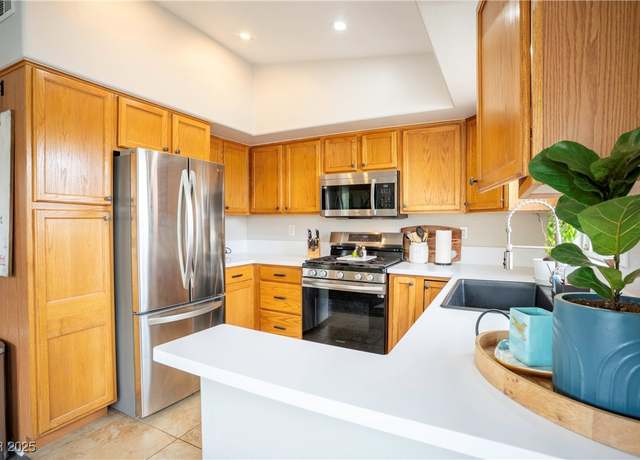 Property at 520 Arrowhead Trl #1322, Henderson, NV 89015, 2 beds, 2 baths