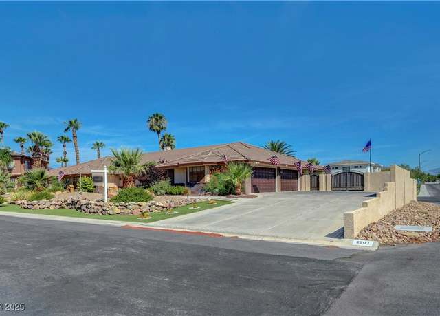 Property at 2201 S Monte Cristo Way, Las Vegas, NV 89117, 4 beds, 4.5 baths