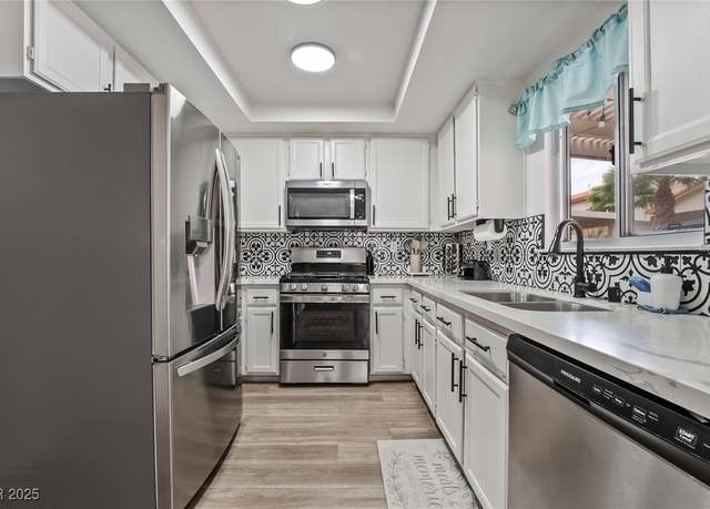 Property at 2507 Albemarle Way, Henderson, NV 89014, 4 beds, 2.5 baths