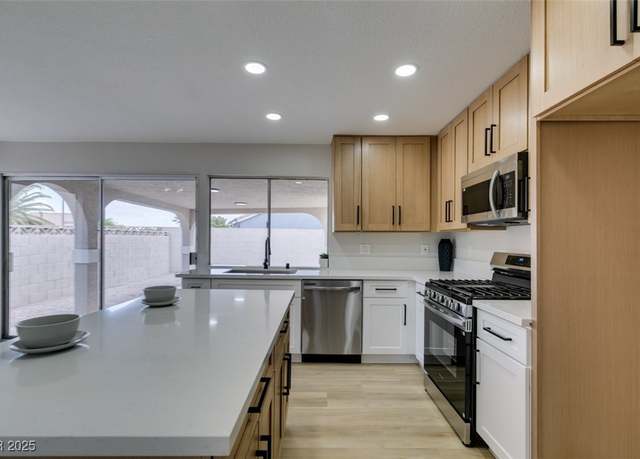 Property at 4380 Sunnyview Ct, Las Vegas, NV 89147, 3 beds, 2 baths