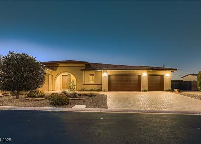 Property at 7876 Wheeler Creek Ct, Las Vegas, NV 89113, 3 beds, 2.5 baths