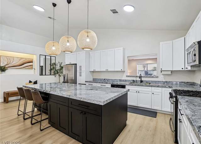 Property at 216 Highgate St, Henderson, NV 89074, 4 beds, 2 baths