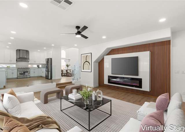 Property at 2757 Sunlight Creek St, Henderson, NV 89052, 3 beds, 2.5 baths