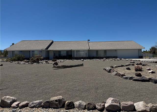 Property at 3720 S Newberry Ave, Pahrump, NV 89048, 3 beds, 2.5 baths