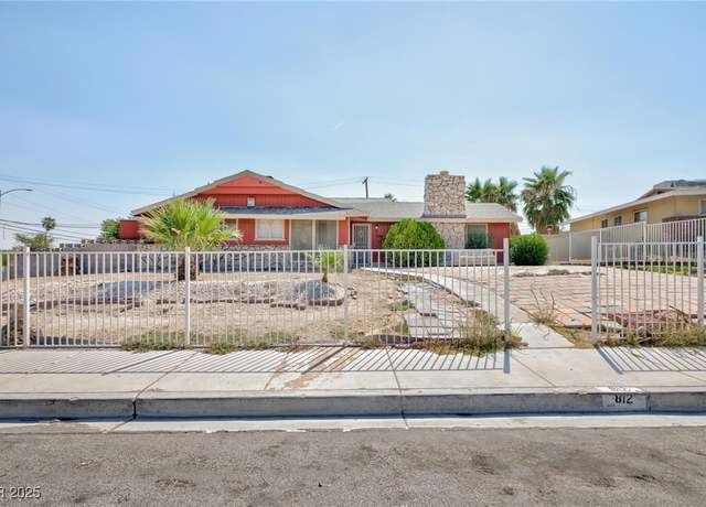 Property at 812 Pyramid Dr, Las Vegas, NV 89107, 3 beds, 2 baths