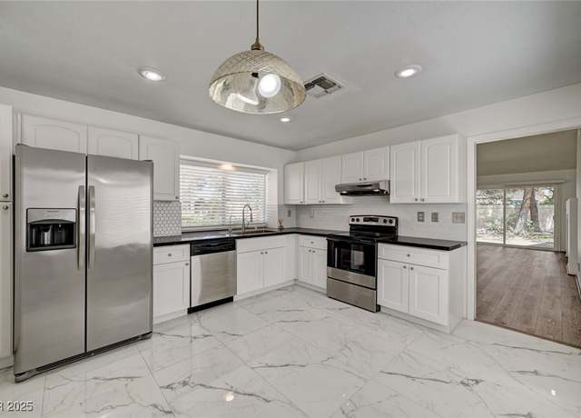 Property at 6944 Emerald Springs Ln, Las Vegas, NV 89113, 2 beds, 2 baths