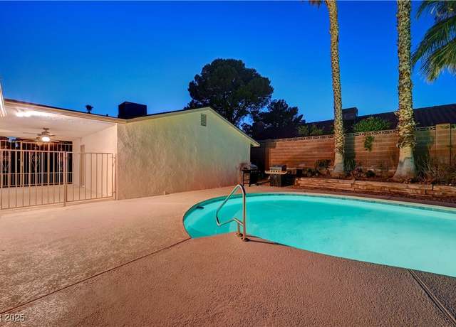 Property at 798 Fairway Dr, Boulder City, NV 89005, 3 beds, 2 baths