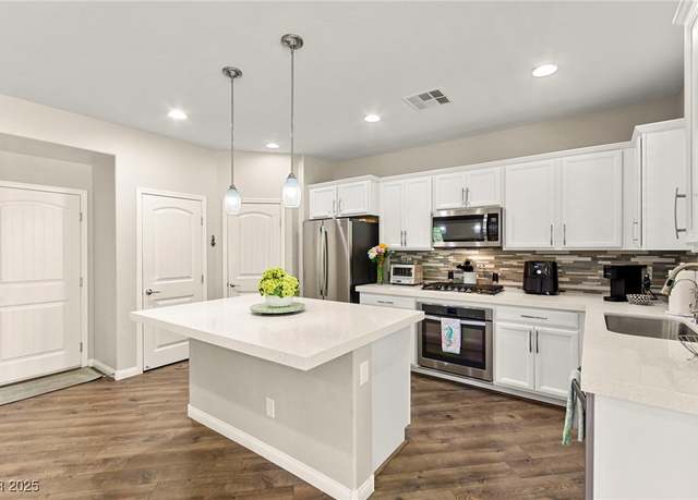 Property at 419 Vigo Port St, Las Vegas, NV 89138, 3 beds, 2.5 baths