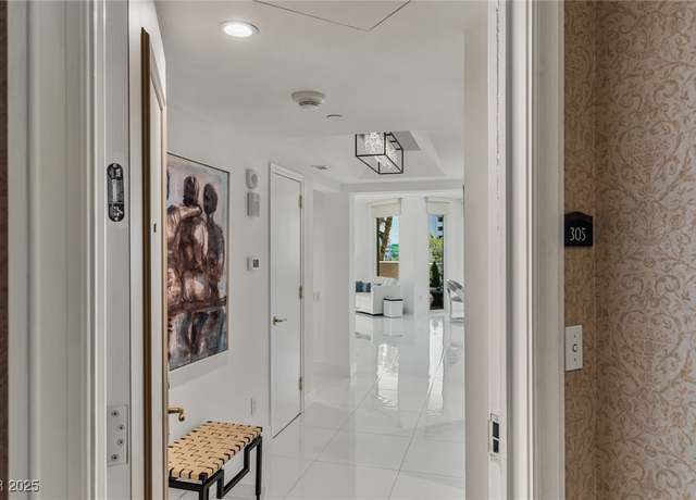 Property at 2857 Paradise Rd #305, Las Vegas, NV 89109, 2 beds, 2 baths