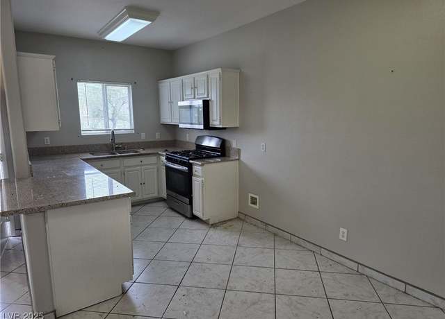 Property at 5655 E Sahara Ave #2020, Las Vegas, NV 89142, 2 beds, 2 baths