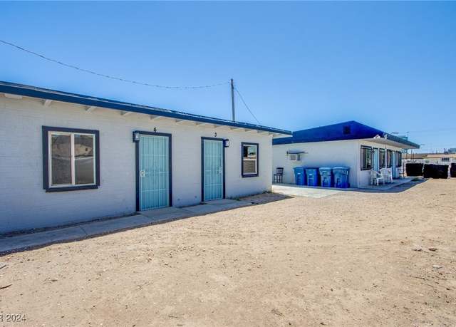 Property at 612 W Washington Ave, Las Vegas, NV 89106, 2 beds, 4 baths