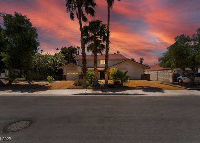 Property at 3341 Heavenly View Ct, Las Vegas, NV 89117, 4 beds, 3.5 baths