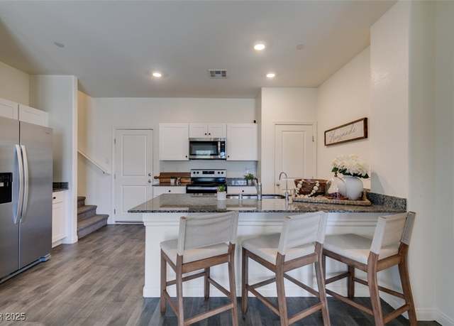 Property at 546 Thistleberry Ave, Henderson, NV 89044, 3 beds, 2 baths