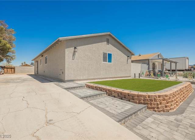 Property at 4990 Denning St, Las Vegas, NV 89122, 3 beds, 2 baths