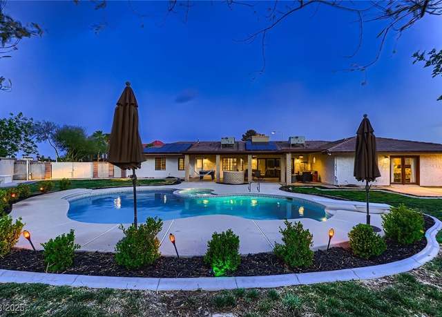 Property at 2721 Family Ct, Las Vegas, NV 89117, 5 beds, 2.5 baths