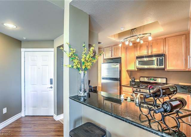 Property at 220 E Flamingo Rd #317, Las Vegas, NV 89169, 2 beds, 2 baths