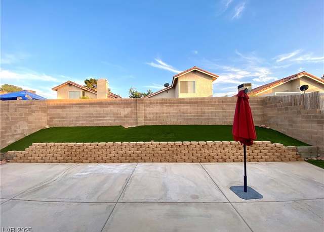 Property at 2813 Painted Rose Ln, Henderson, NV 89074, 2 beds, 2 baths