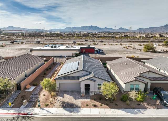 Property at 617 Sylvan St, Henderson, NV 89002, 4 beds, 2.5 baths