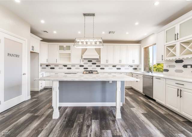 Property at 11825 Arenoso Dr, Las Vegas, NV 89138, 3 beds, 2.5 baths