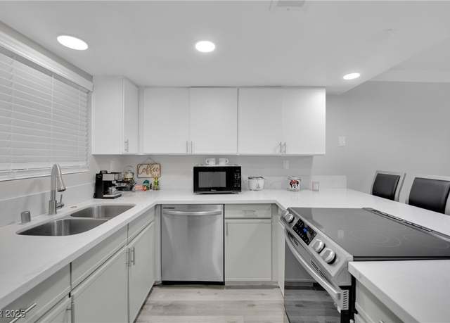 Property at 2080 Karen Ave #1, Las Vegas, NV 89169, 2 beds, 2 baths