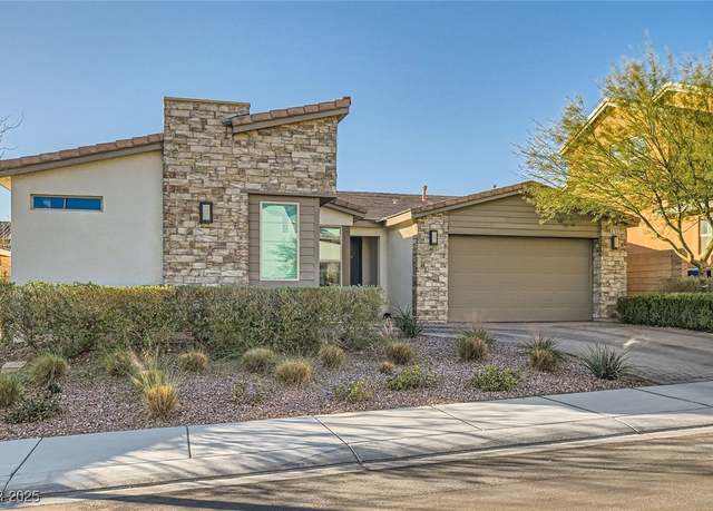 Property at 9765 Skye Star Ave, Las Vegas, NV 89166, 3 beds, 2.5 baths