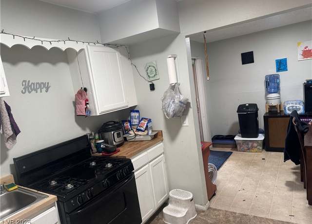 Property at 3934 Torsby Pl, Las Vegas, NV 89119, 2 beds, 1 bath