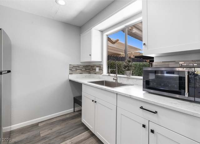 Property at 6442 Ironbark Ln, Las Vegas, NV 89107, 2 beds, 2.5 baths