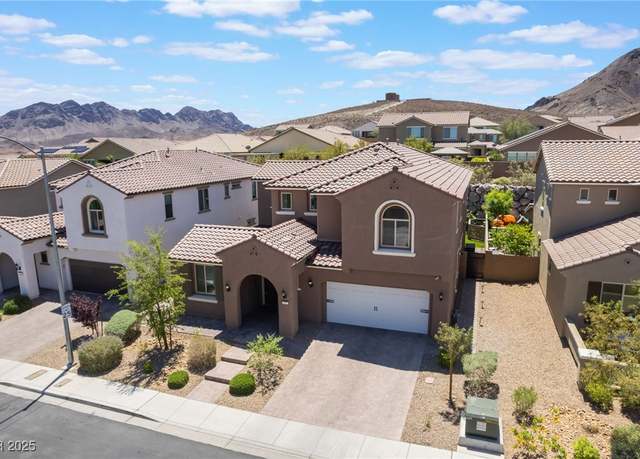 Property at 133 Clouded Ave, Henderson, NV 89002, 6 beds, 4.5 baths