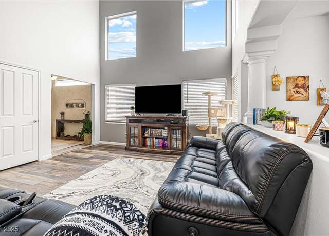 Property at 8753 Arawana Pl, Henderson, NV 89074, 3 beds, 2.5 baths