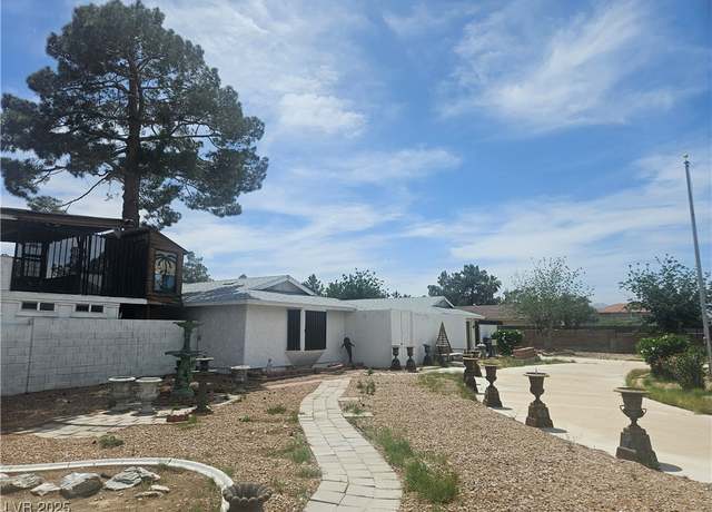Property at 6215 Darby Ave, Las Vegas, NV 89146, 3 beds, 3 baths