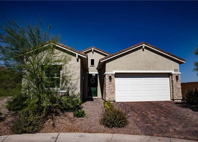 Property at 879 Klamath Springs St, Henderson, NV 89011, 3 beds, 2.5 baths