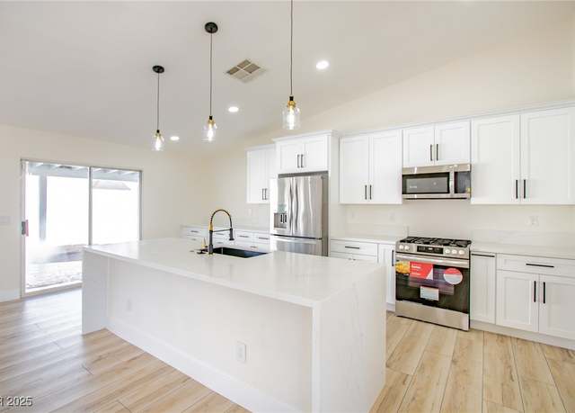 Property at 1006 Blue Lantern Dr, Henderson, NV 89015, 4 beds, 2 baths