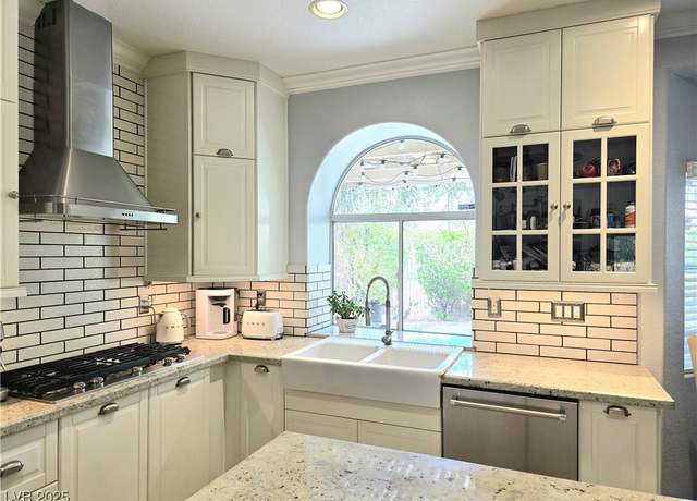 Property at 2434 Amoretti St, Henderson, NV 89052, 4 beds, 2.5 baths