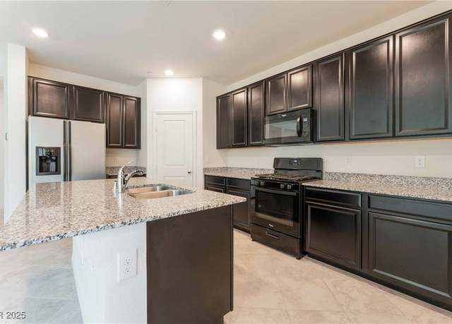 Property at 2824 Mozia Ct, Henderson, NV 89044, 5 beds, 3 baths
