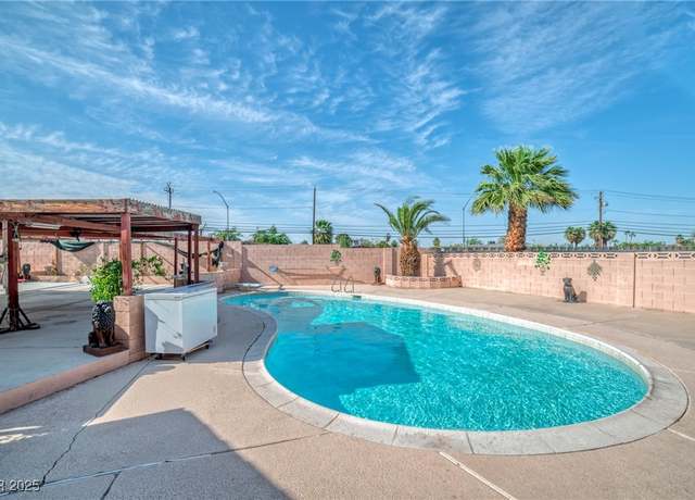 Property at 3558 Wayne Cir, Las Vegas, NV 89121, 4 beds, 2 baths
